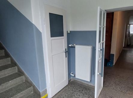 Pronájem skladovací prostor, 107 m²