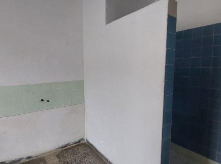 Pronájem skladovací prostor, 107 m²