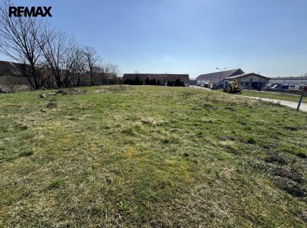 Prodej pozemku pro komerční výstavbu, 2 400 m²