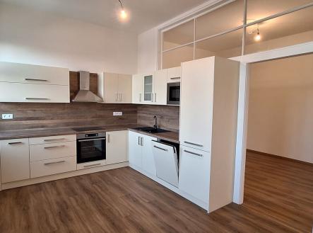 Pronájem bytu, 2+1, 102 m²