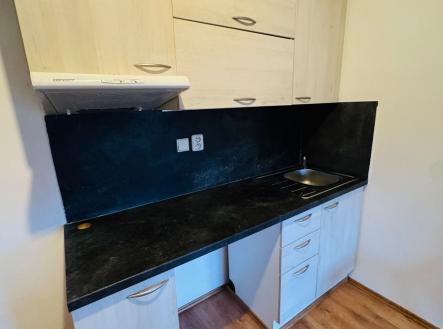 Pronájem bytu, 1+kk, 28 m²