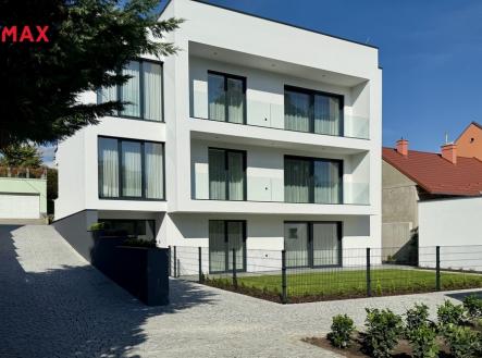 Pronájem bytu, 3+kk, 250 m²