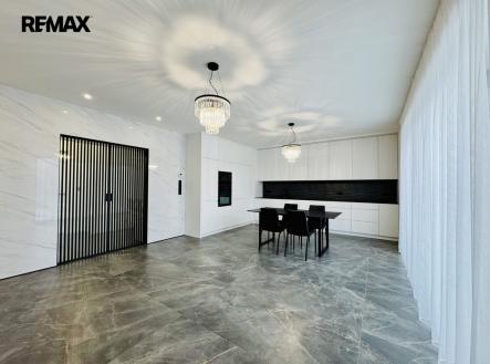 Pronájem bytu, 4+kk, 125 m²