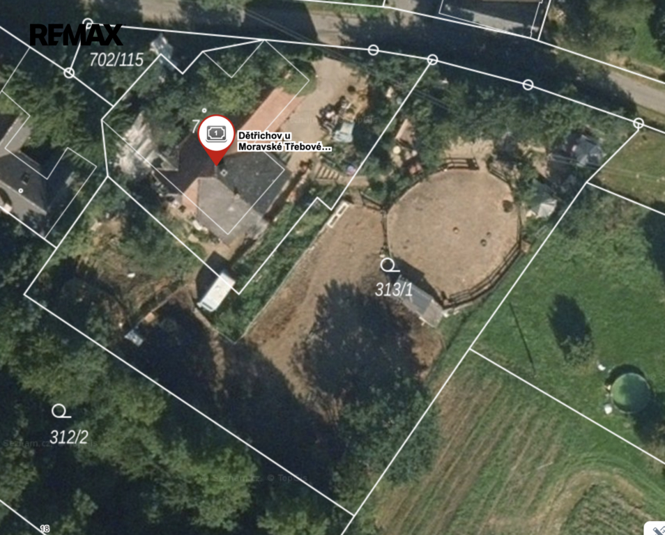 Pohled na soubor pozemků