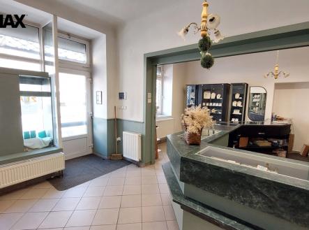Prodej obchodní prostory, 57 m²