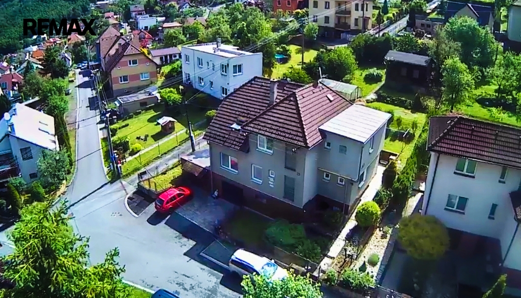 Pohled na dům z výšky