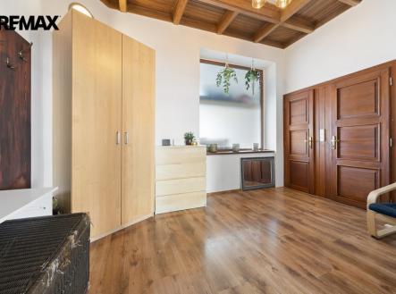 Prodej obchodní prostory, 57 m²