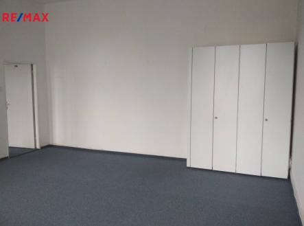 Pronájem kanceláře, 150 m²