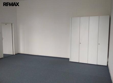 Pronájem kanceláře, 150 m²