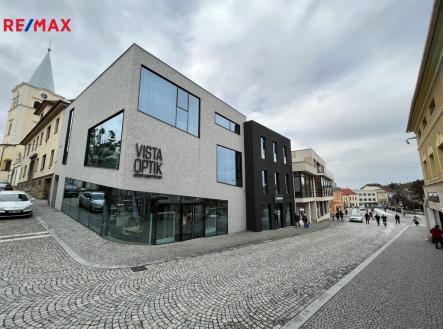 Pronájem - obchodní prostor, 274 m²