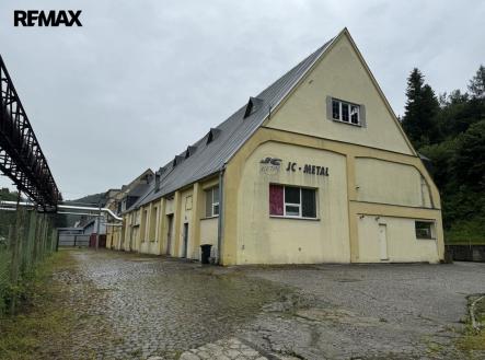 Pronájem výrobní prostor, 1 340 m²