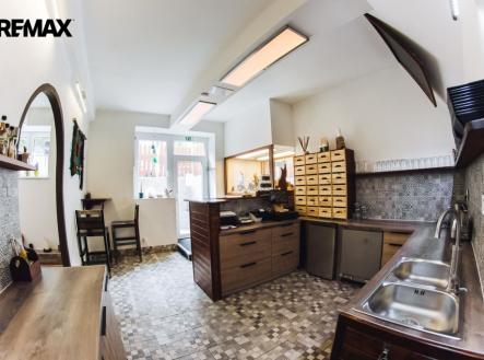 Prodej obchodní prostor, 44 m² obrázek
