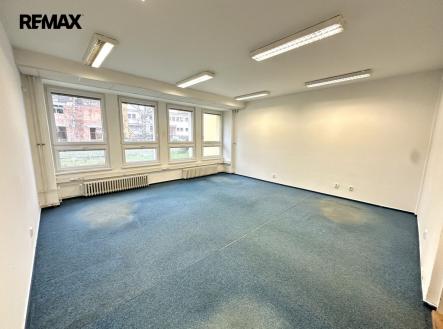 Pronájem kanceláře, 43 m²