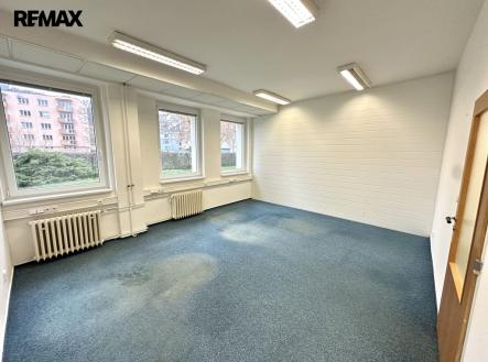 Pronájem kanceláře, 28 m²