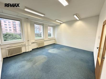 Pronájem kanceláře, 28 m²