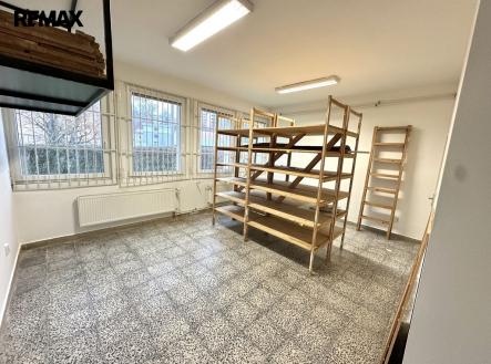 Pronájem kanceláře, 30 m²