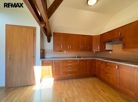 Pronájem kanceláře, 120 m²