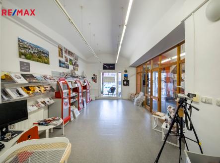Pronájem - obchodní prostor, 80 m²