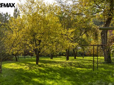 Prodej pozemku pro bydlení, 1 693 m²