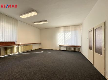 Pronájem kanceláře, 166 m²