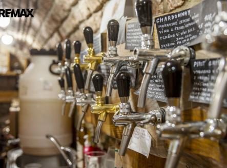 Pronájem obchodní prostor, 50 m²