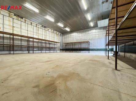 Pronájem skladovací prostor, 232 m²