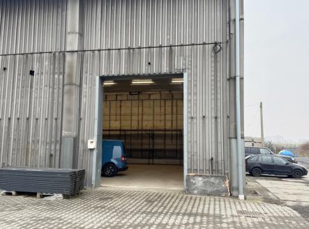 Pronájem skladovací prostor, 232 m²