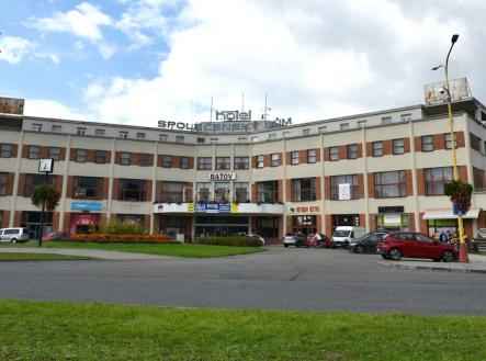 Prodej hotel, 2 735 m² obrázek