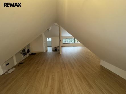 Pronájem bytu, 2+kk, 100 m²