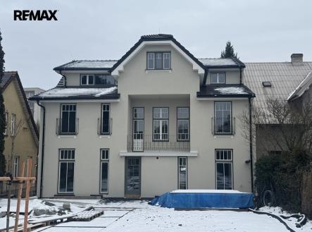 Pronájem kanceláře, 100 m²