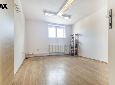 Pronájem kanceláře, 32 m²