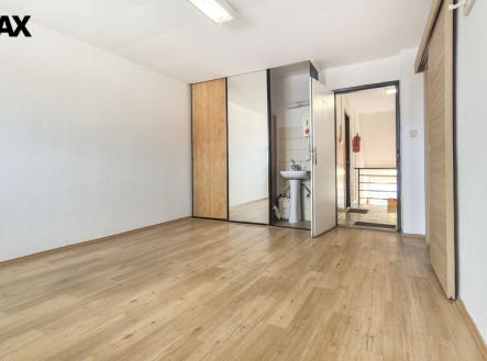 Pronájem kanceláře, 32 m²