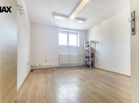Pronájem kanceláře, 32 m²