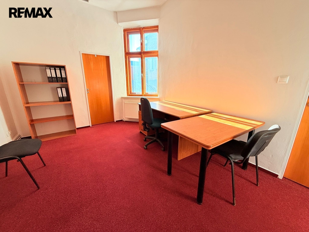 +420 604 191 744 I denisa.myslivcova@re-max.cz