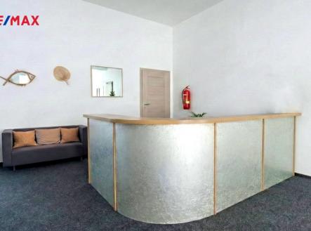 Prodej hotel, 1 978 m²