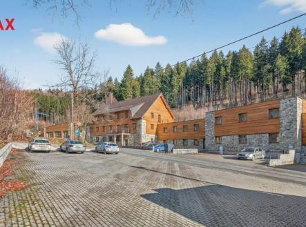 Prodej hotel, 1 978 m²