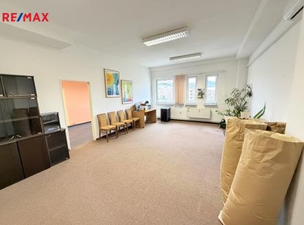 Pronájem kanceláře, 54 m²