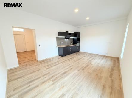 Pronájem bytu, 2+kk, 99 m²