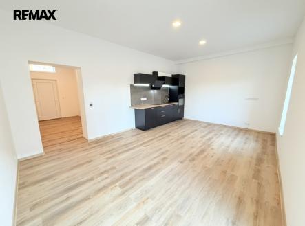 Pronájem bytu, 2+kk, 99 m²