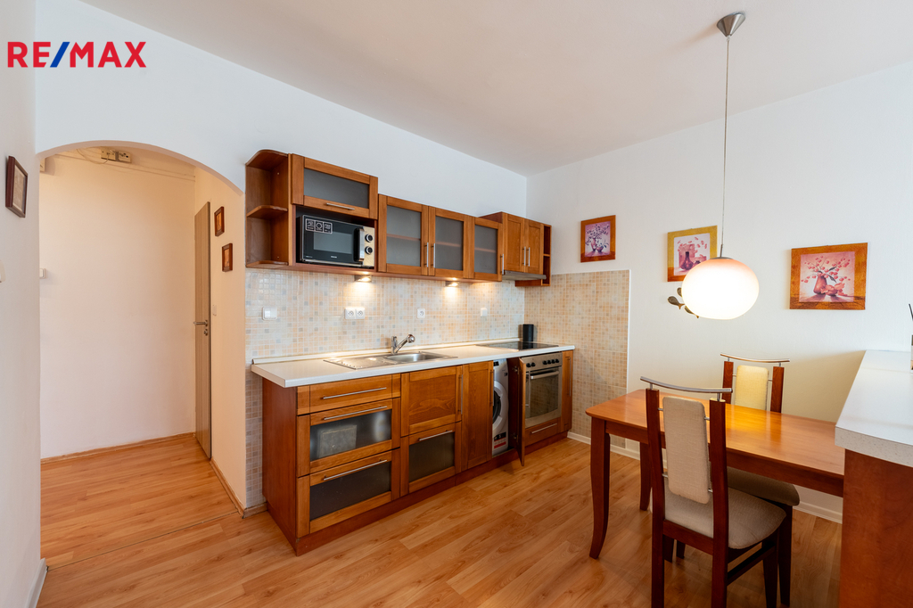 kuchyň s jídelním koutem