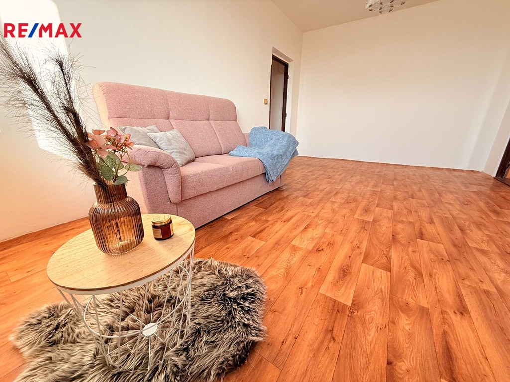 Denisa Myslivcová-604 191 744