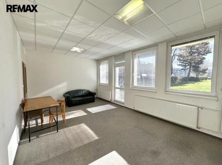 Pronájem kanceláře, 41 m²