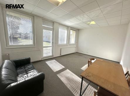 Pronájem kanceláře, 41 m²