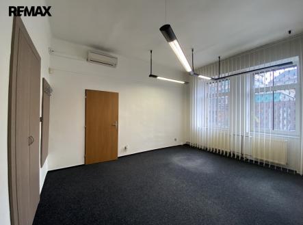 Prodej nájemního domu, 401 m²
