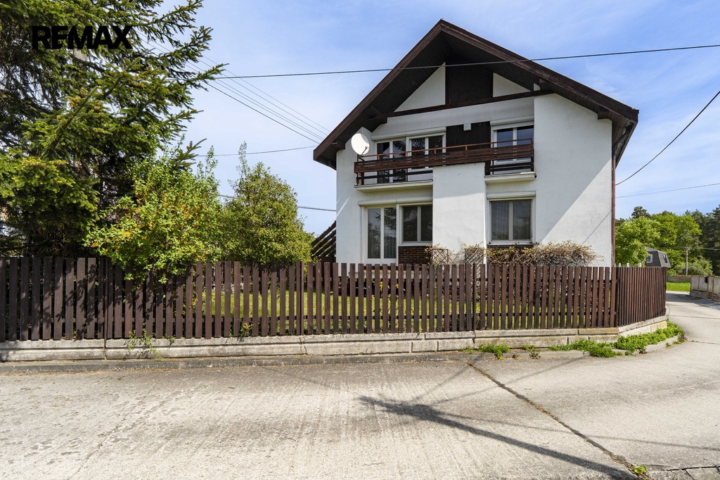 +420 604 191 744 I denisa.myslivcova@re-max.cz