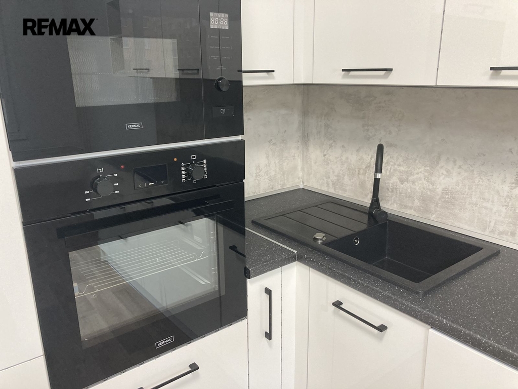 +420 604 191 744 I denisa.myslivcova@re-max.cz