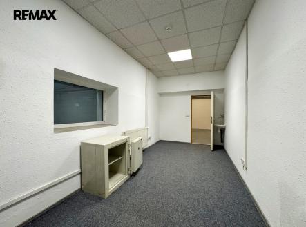 Pronájem skladu, 132 m²