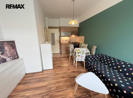 Pronájem bytu, 2+kk, 45 m²