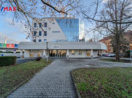 Pronájem obchodní prostor, 540 m²