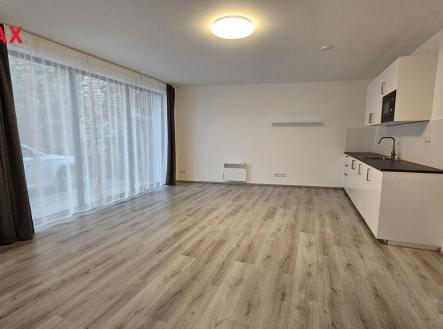 Pronájem bytu, 1+kk, 32 m²